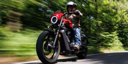 découvrez april moto services, votre partenaire de confiance pour tous vos besoins en assurance moto. profitez de garanties sur mesure, d'une assistance 24/7 et d'une expertise adaptée aux passionnés de deux roues. protégez votre moto et partez l'esprit serein avec april !