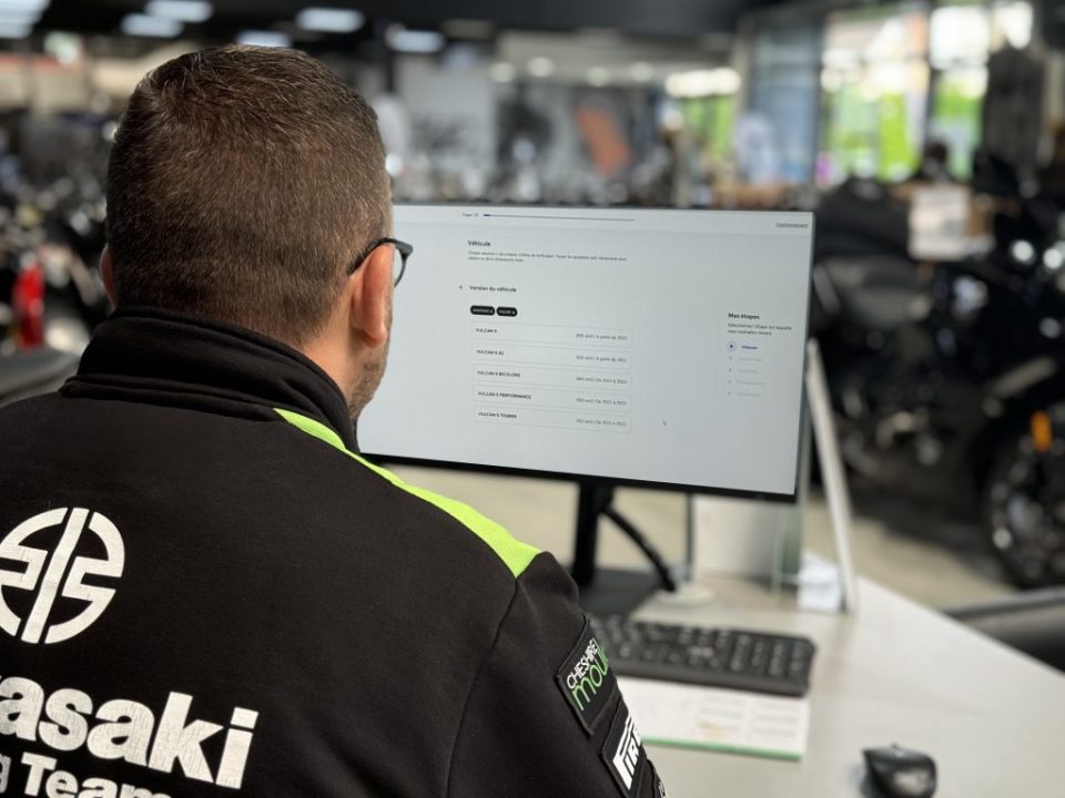 découvrez tout ce qu'il faut savoir sur le coût de l'assurance moto ! comparez les prix, les options et les garanties pour trouver la couverture idéale qui correspond à votre budget et à vos besoins. obtenez des conseils pratiques pour réduire vos dépenses tout en restant bien protégé sur la route.