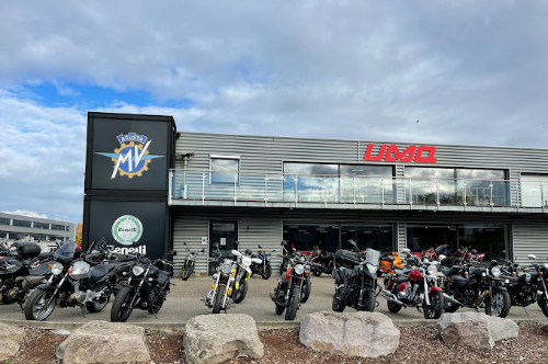 découvrez l'univers passionnant de la moto : actualités, guides d'achat, conseils d'entretien et récits d'aventures. plongez dans le monde vibrant des deux-roues et trouvez tout ce qu'il faut savoir pour profiter pleinement de votre passion.