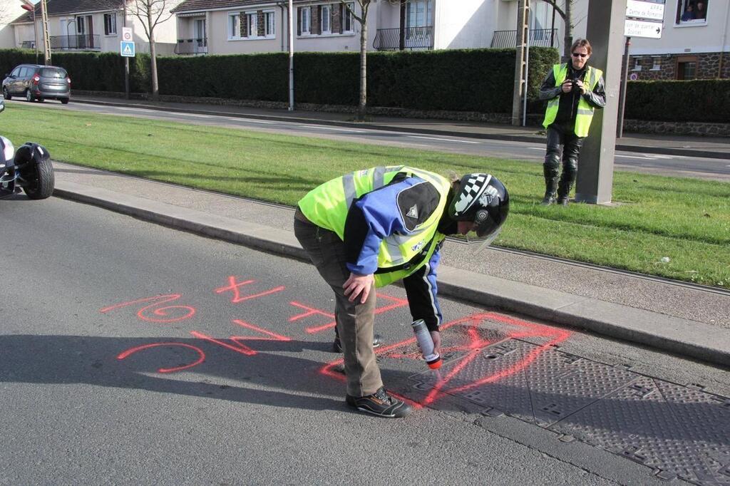 découvrez la meilleure mutuelle pour motards à nantes, offrant des garanties adaptées à vos besoins et des services sur-mesure pour protéger votre passion en toute sécurité.