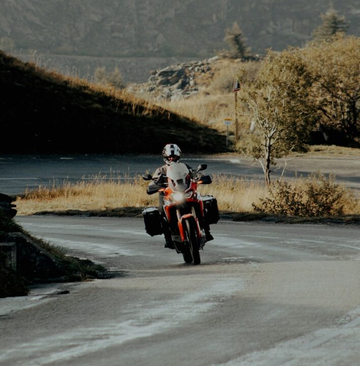 découvrez l'assurance moto aviva, une solution adaptée pour protéger votre deux-roues. profitez d'une couverture complète, d'options personnalisables et d'un service client de qualité, le tout pour rouler en toute sérénité sur les routes.