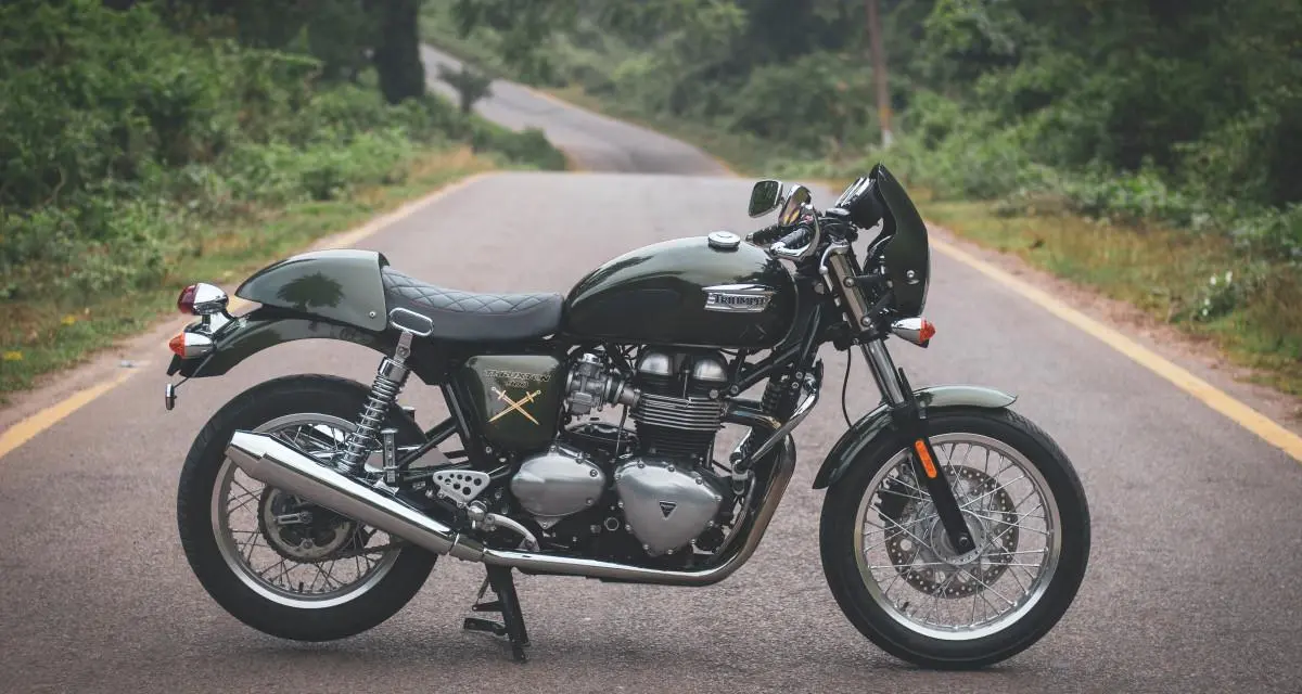 découvrez notre assurance moto adaptée pour une protection complète et personnalisée. profitez d'offres sur mesure qui répondent à vos besoins spécifiques, garantissant sécurité et tranquillité d'esprit sur la route.