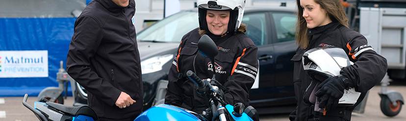 découvrez l'assurance scooter matmut, une solution adaptée à vos besoins pour protéger votre deux-roues. profitez d'options flexibles, d'une couverture complète et d'un service client à l'écoute. roulez en toute sérénité avec matmut !