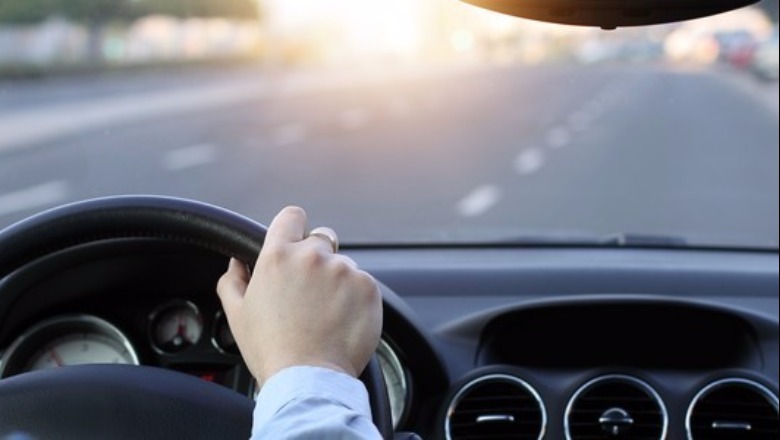 obtenez votre devis d'assurance auto axa rapidement et facilement. comparez les options personnalisées pour protéger votre véhicule tout en bénéficiant de tarifs avantageux. assurez-vous d'être bien couvert sur la route avec axa.