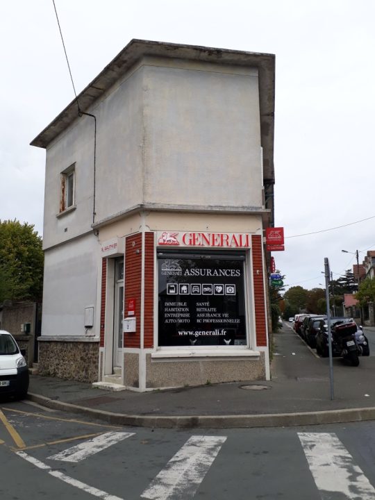 découvrez l'assurance moto generali, une solution complète et personnalisée pour protéger votre deux-roues. profitez d'une couverture adaptée, d'assistance 24/7 et de tarifs compétitifs. roulez en toute sérénité avec generali.