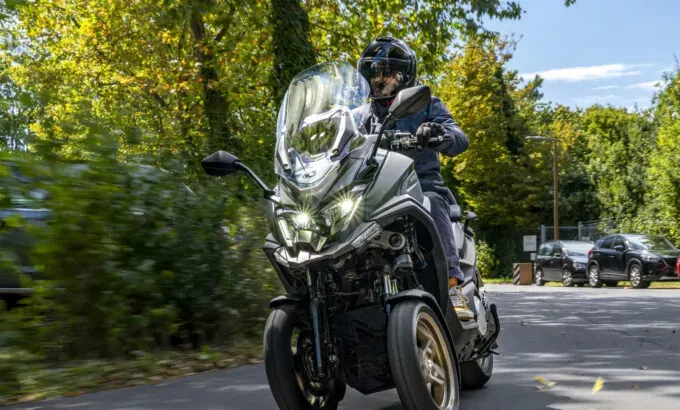 découvrez les avantages et les inconvénients des deux-roues dans cet article complet. apprenez comment ces véhicules peuvent offrir liberté et agilité tout en pesant les défis liés à la sécurité et au confort. idéal pour les passionnés de moto ou de scooter cherchant à faire le bon choix.