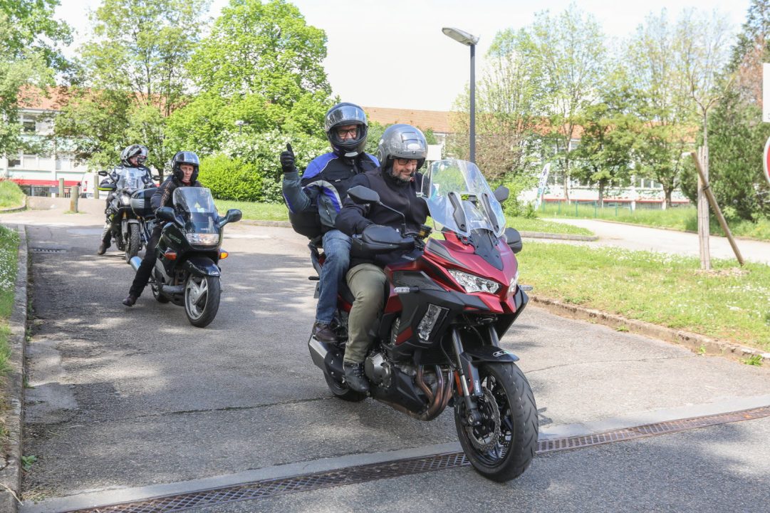 découvrez la fédération motards sécurité, l'organisation dédiée à la promotion de la sécurité routière pour les motocyclistes. engagez-vous avec nous pour des routes plus sûres et une meilleure sensibilisation aux dangers de la conduite à moto.